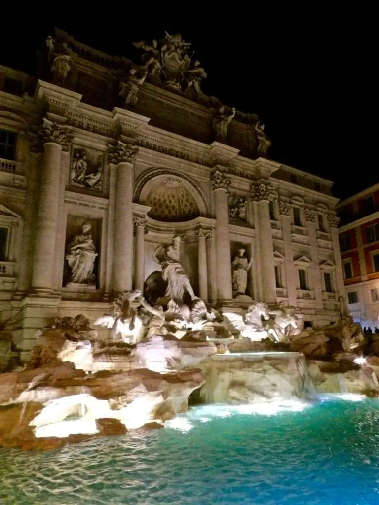 Trevi fountain night rome italy