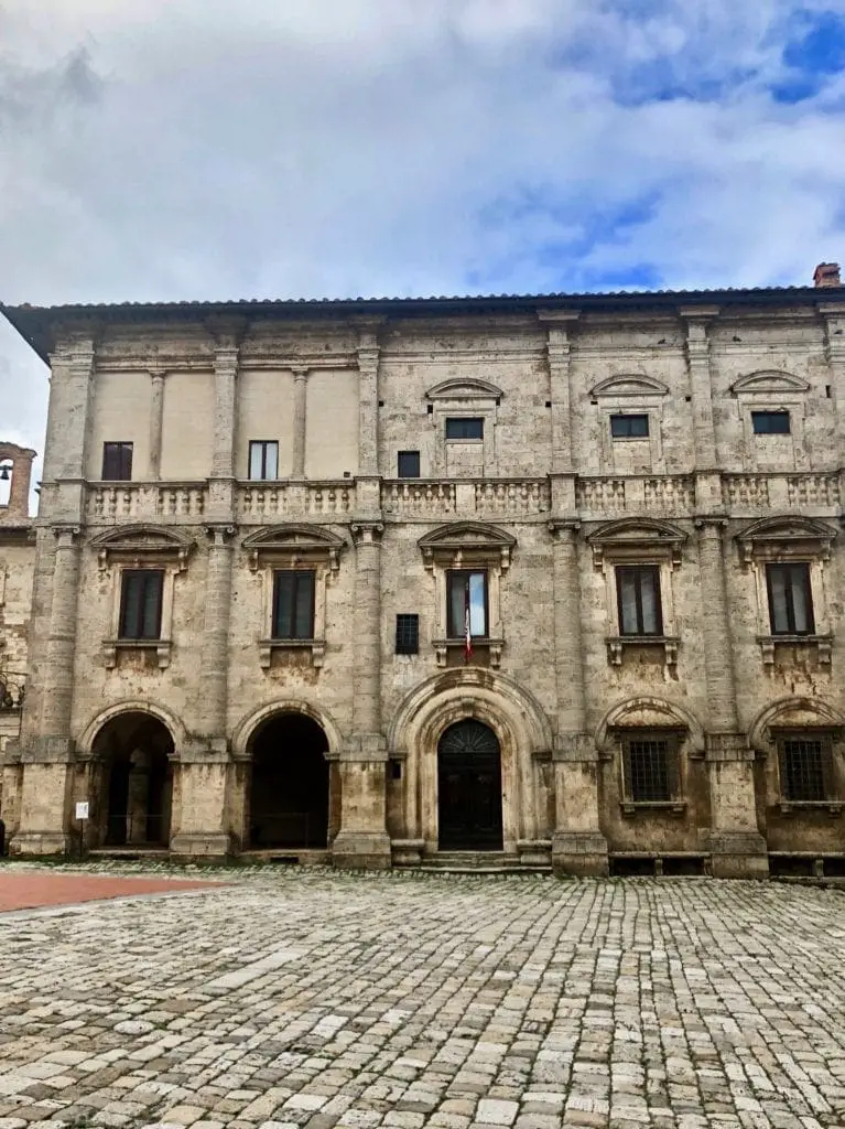 Cobblestone main piazza montepulciano theroadtaken2