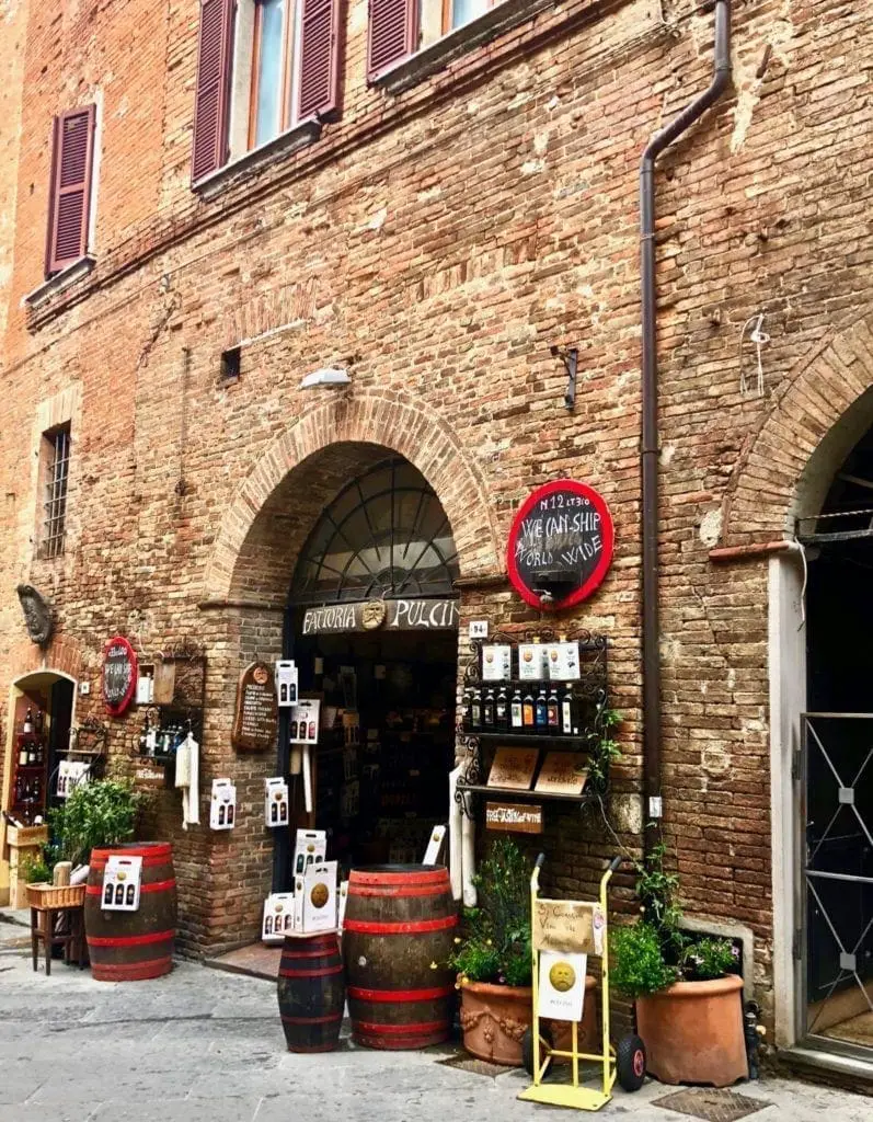 Enoteca montepulciano italy