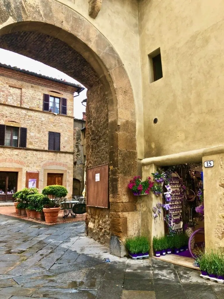 Entrance to pienza itally