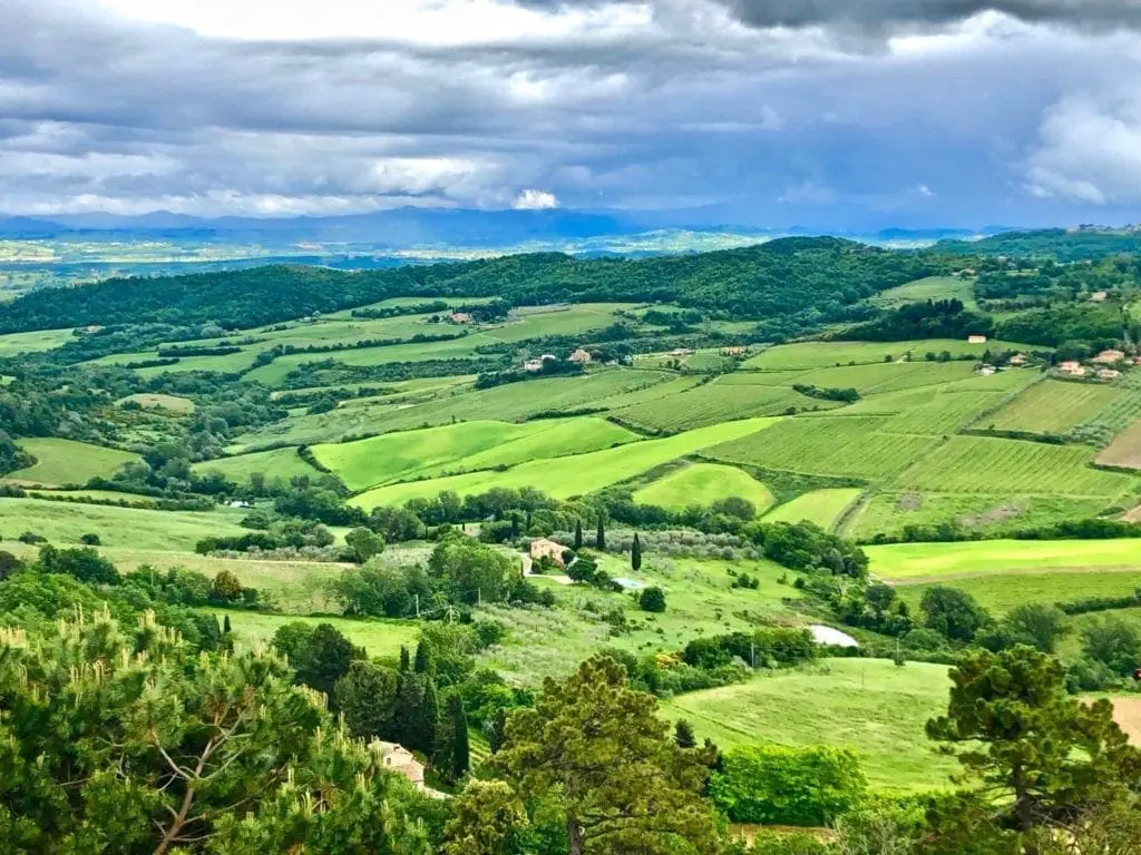 Valley of montepulciano italy theroadtaken2