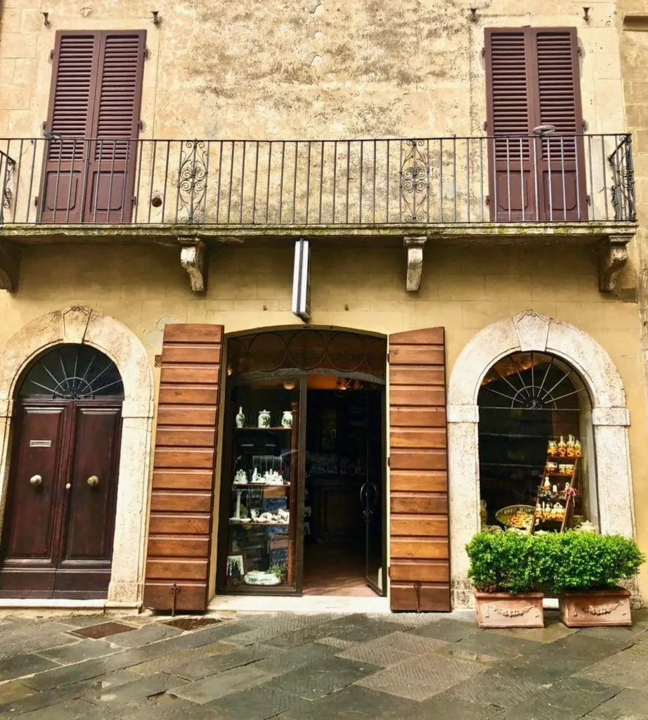 Pienza shop italy