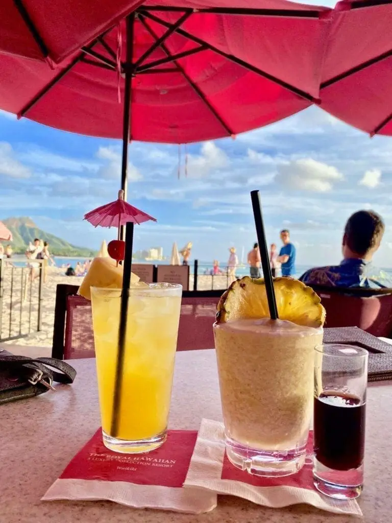 Oahu travel guide mai tai bar surf lanai royal hawaiian