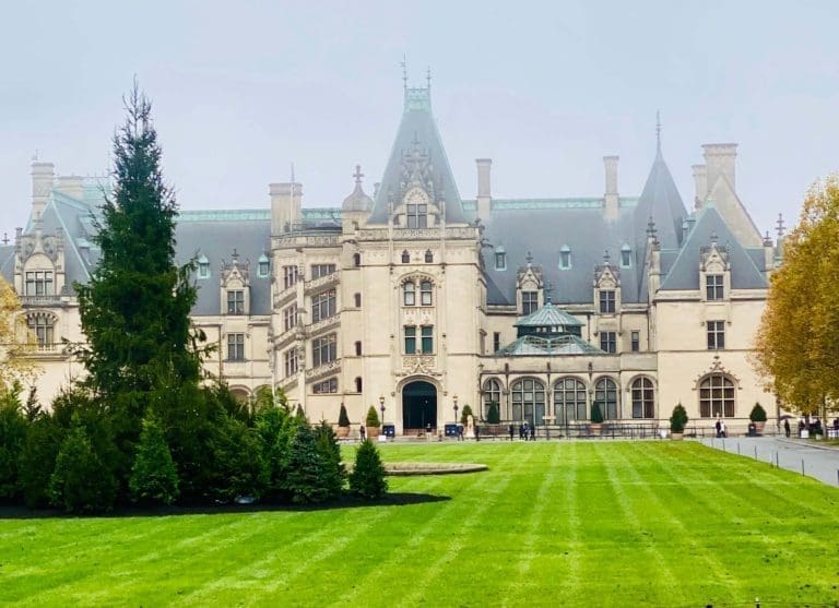 Top 5 Memorable Things To Do In Asheville NC + Where To Eat & Stay