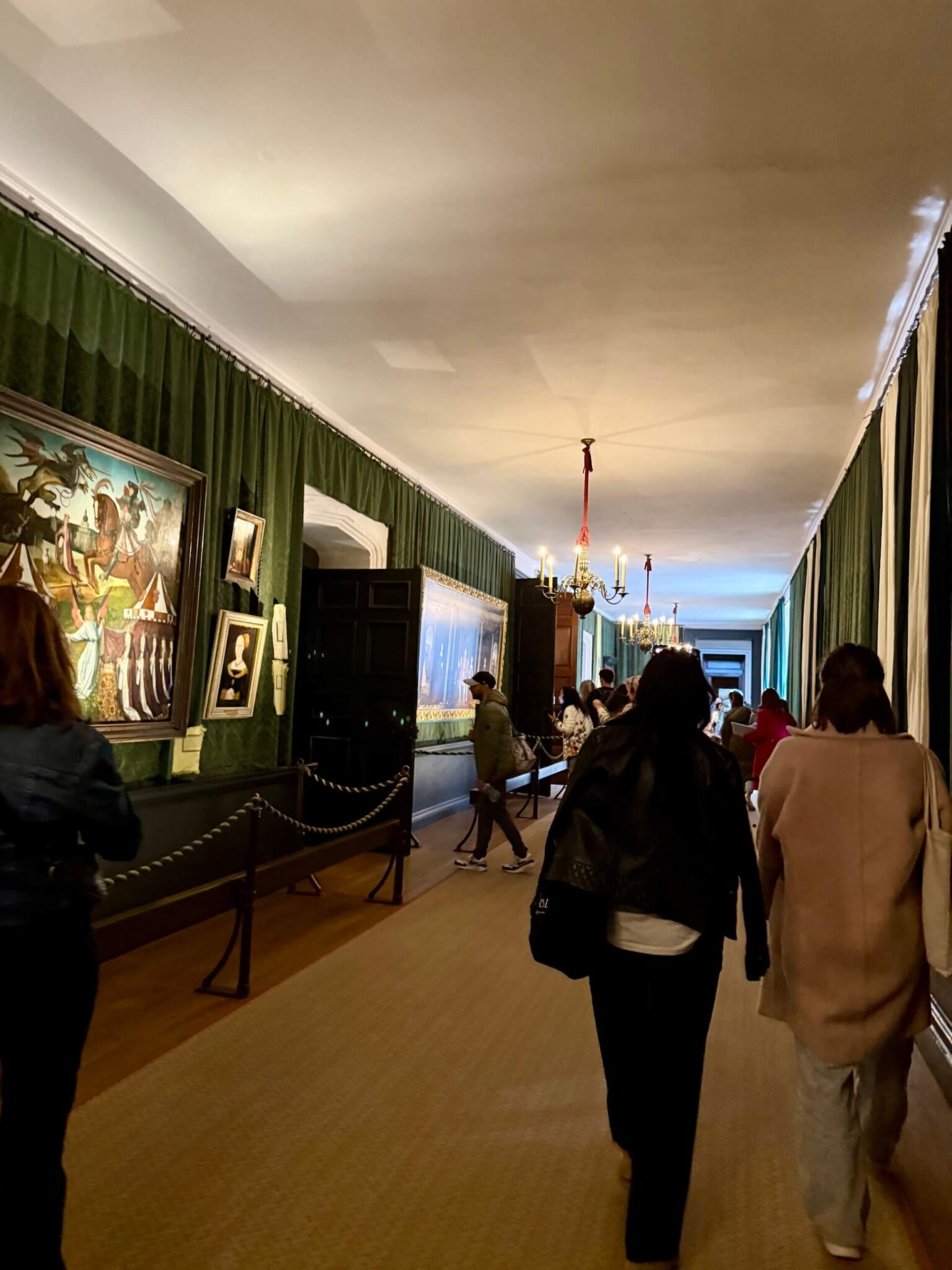 catherine howard haunted hallway hampton court palace