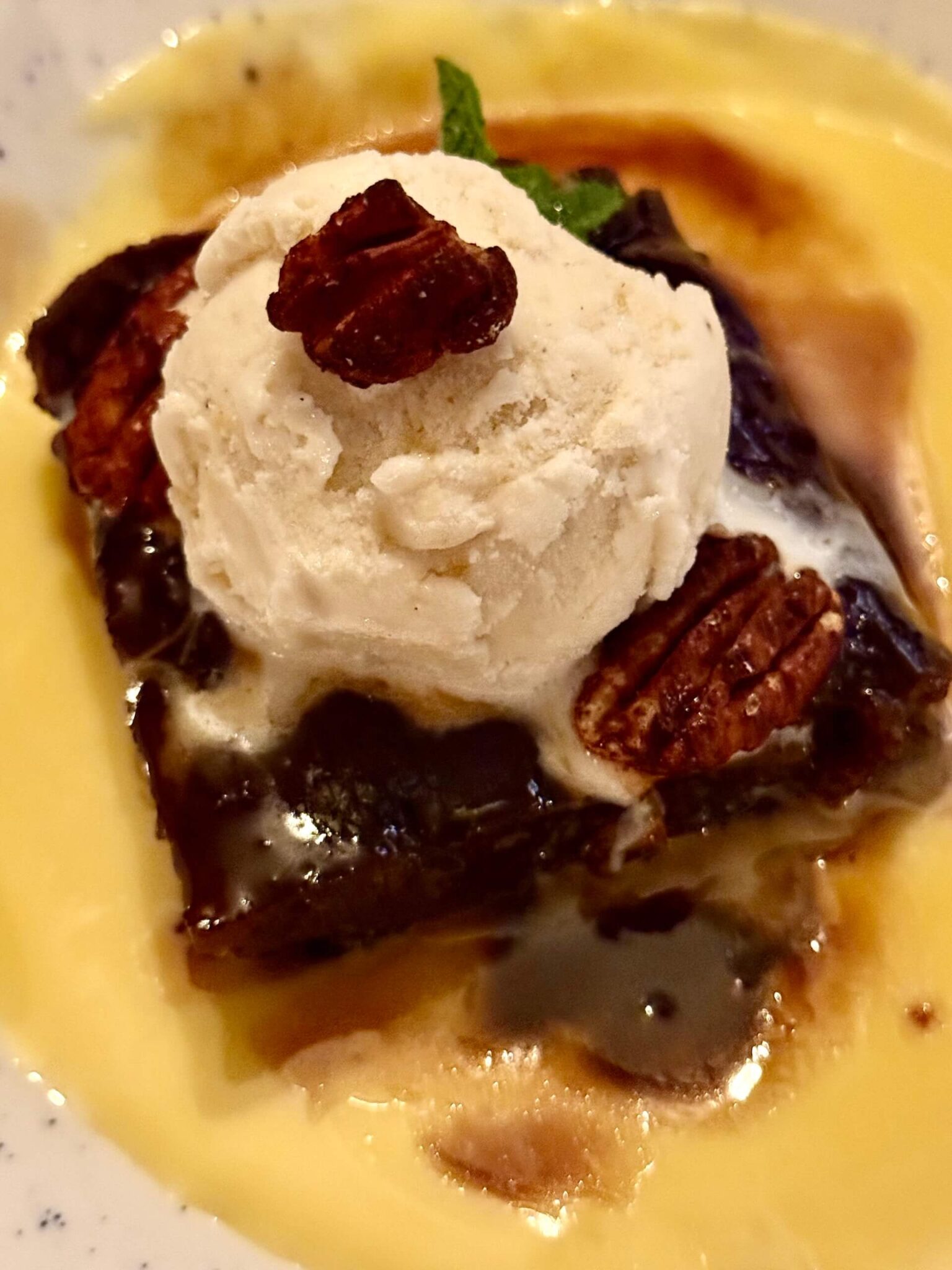 sticky toffee pudding horse and guardsman london