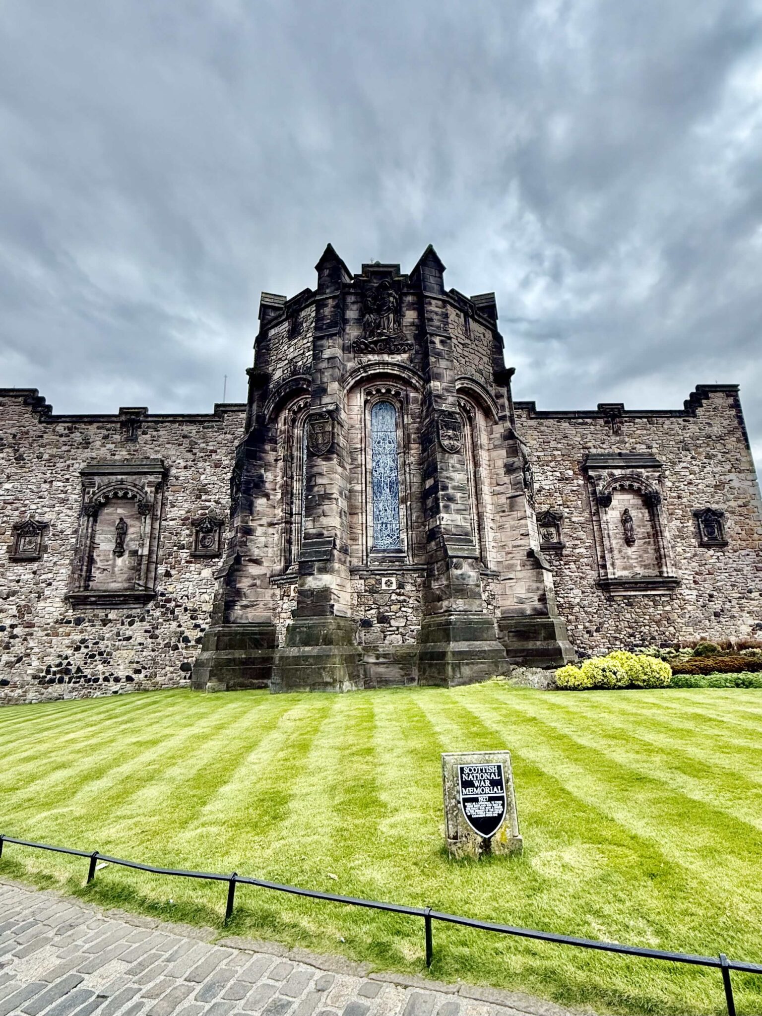 scottish national war memroial edinburgh castle-min