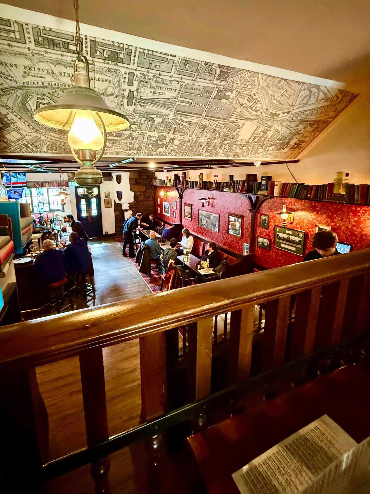 tolbooth tavern interior royal mile edinburgh scotland